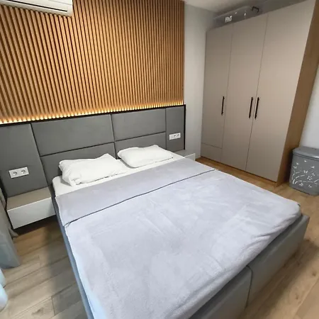 Apartment Schöne Im Emilia Romana Park *