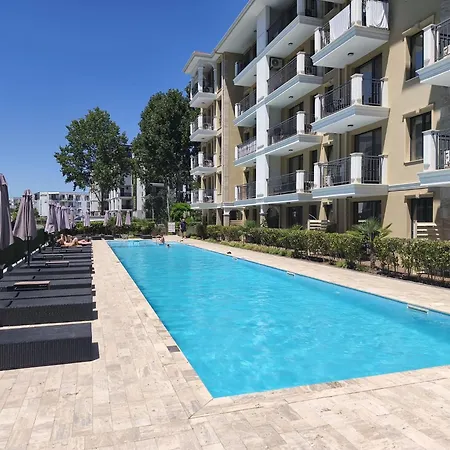Schöne Im Emilia Romana Park Apartment