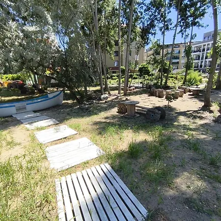 Schöne Im Emilia Romana Park Slantschew brjag